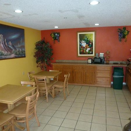 Redwood Inn - White Hall Esterno foto
